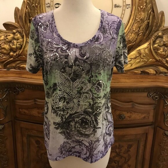 CORAL BAY. Size PL. Fleur-de-lis Highly Embellished T-shirt. Short Sleeve. B18 - Picture 7 of 9